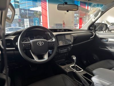 Toyota Hilux Srv 4x4 2.8 4x4 at