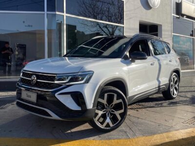 Volkswagen Taos Highline 250 Bi Tono Tsi At